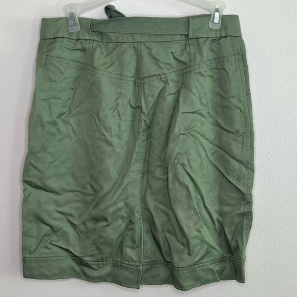 NWT LOFT green skirt with belt - Picture 2 of 3
